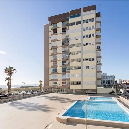 Apartment Two-bedroom Beachfront With Pool -