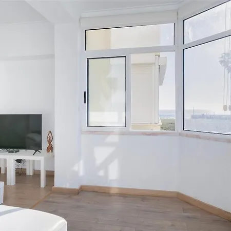 Apartment Two-bedroom Beachfront With Pool - Costa da Caparica